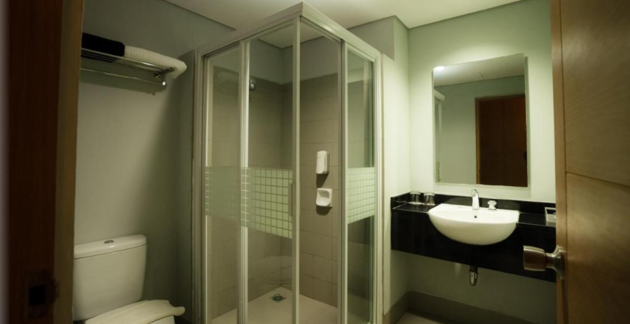 Nite & Day Mdc Puncak - Gadog Hotel Богор Екстериор снимка